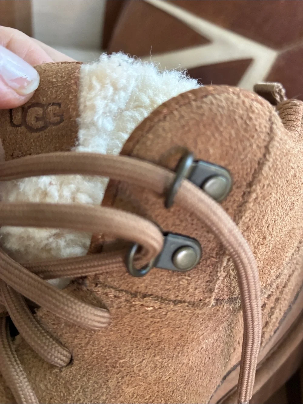 UGG K Highland Hi Heritage Kids Boots in Chestnut